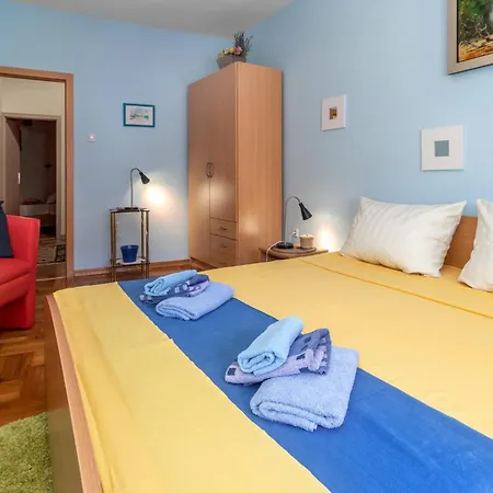 3 Bedroom In Holiday home *