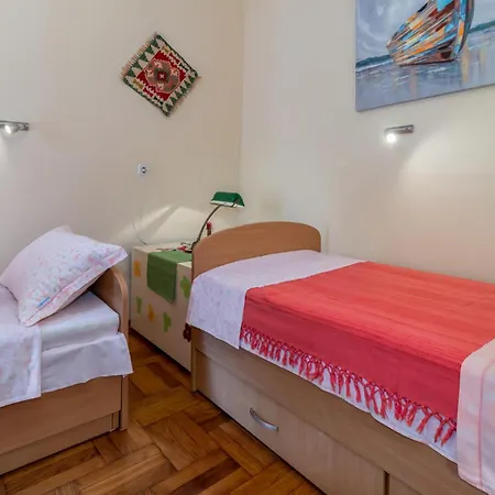 Dom wakacyjny Lovely In With Wifi *