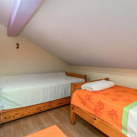 Dom wakacyjny Lovely In With Wifi Crikvenica