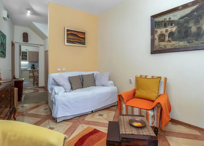 Lovely In With Wifi 度假居 *